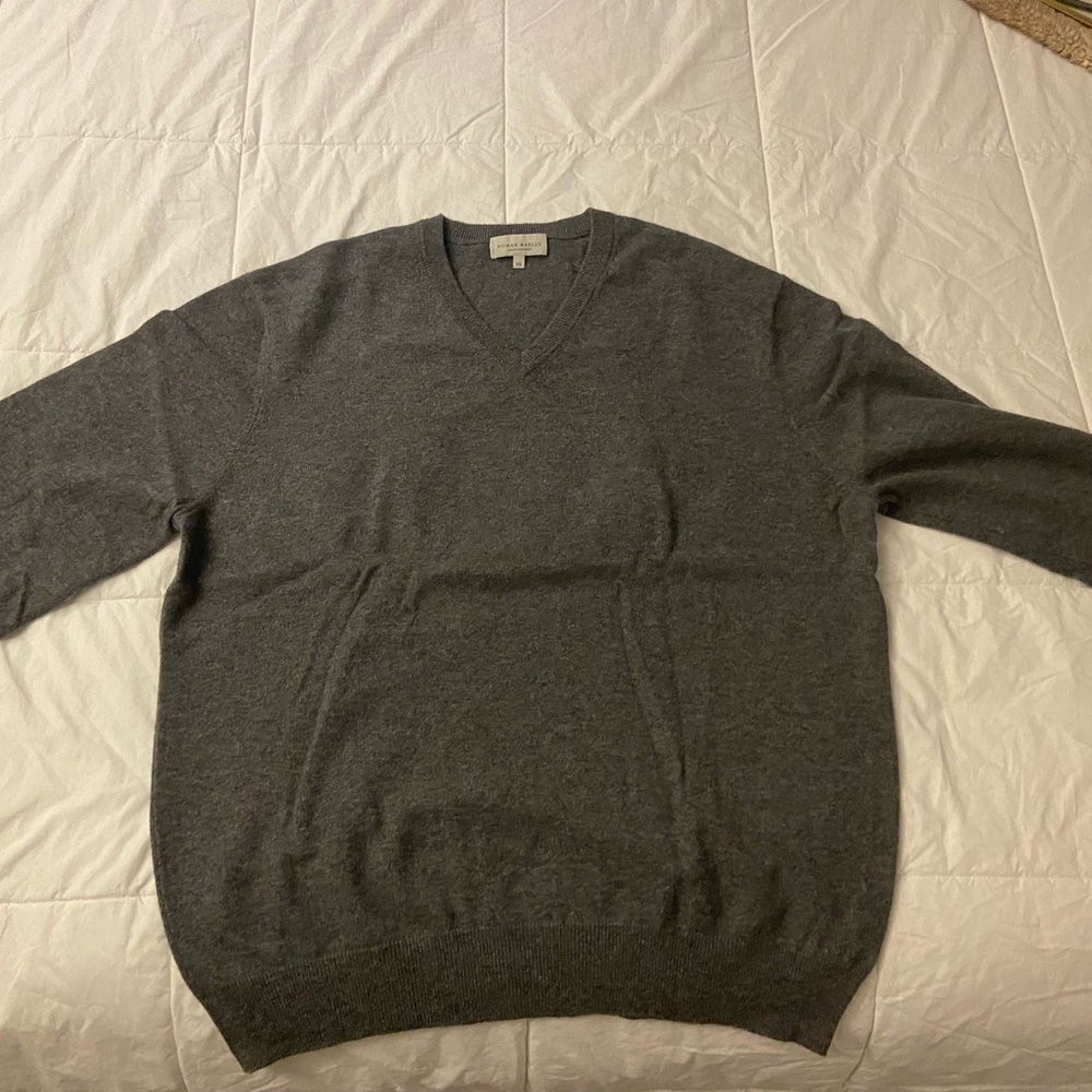 Neumann Marcus Cloud Cashmere V-Neck Sweater